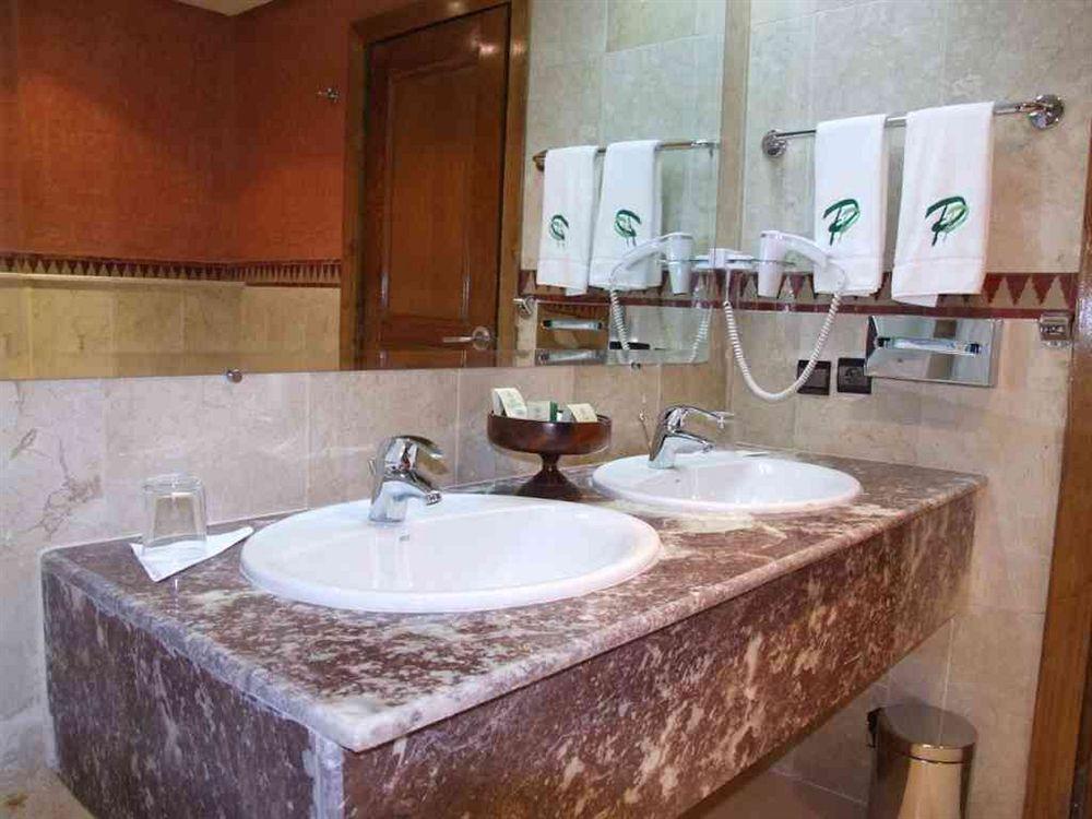 De Paris 4*