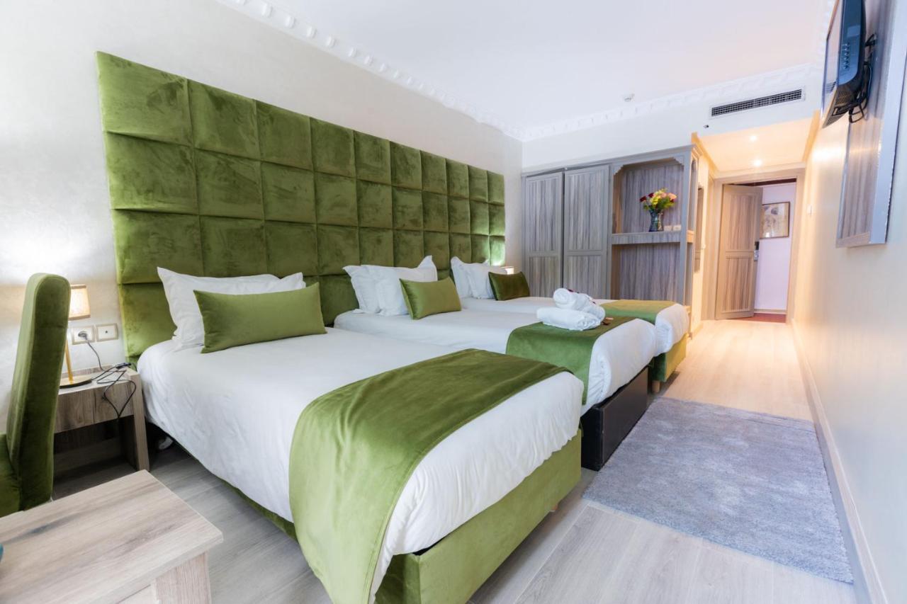 De Paris Hotel 4*