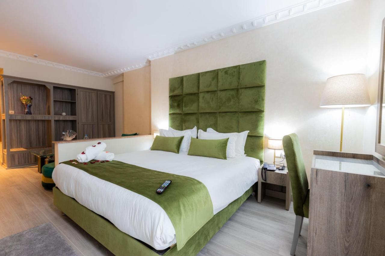 De Paris 4*