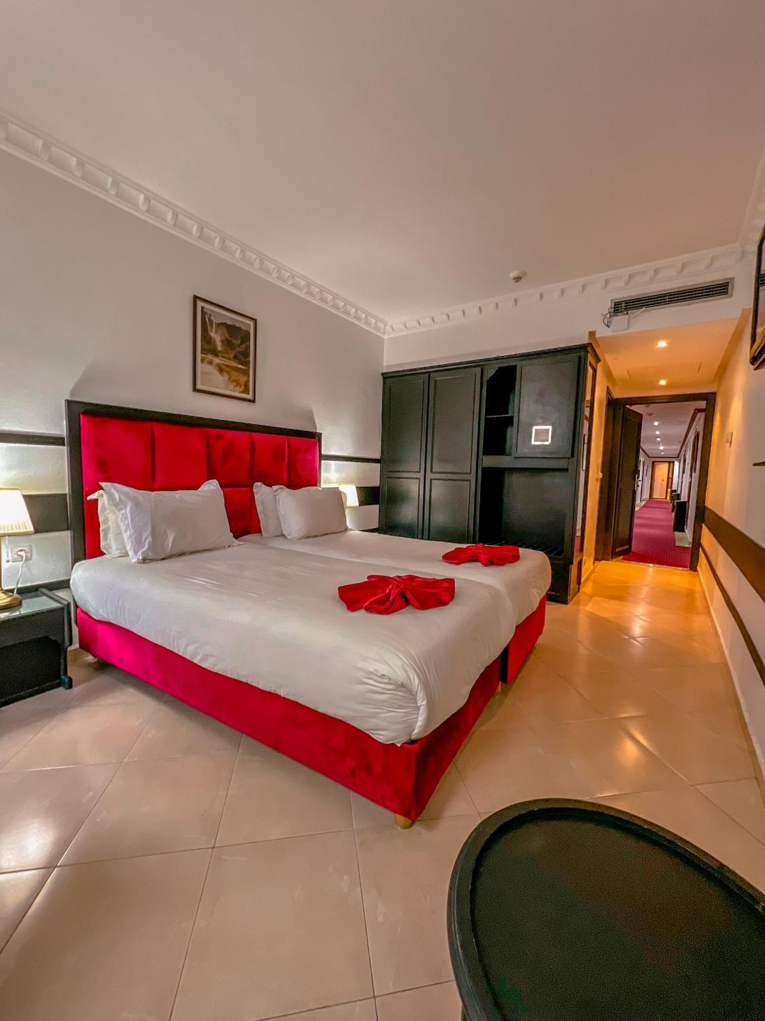 De Paris 4*